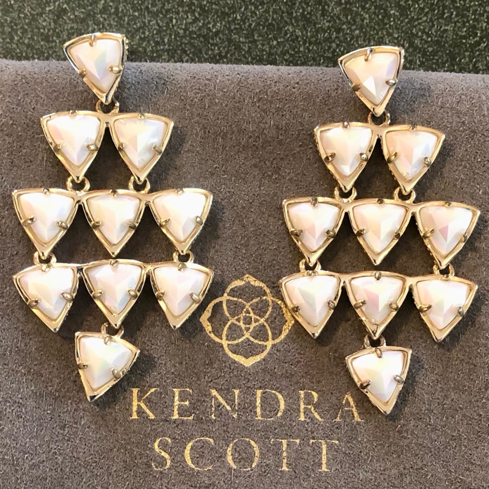 VGUC Kendra Scott Vintage Vale Earrings - Picture 3 of 14